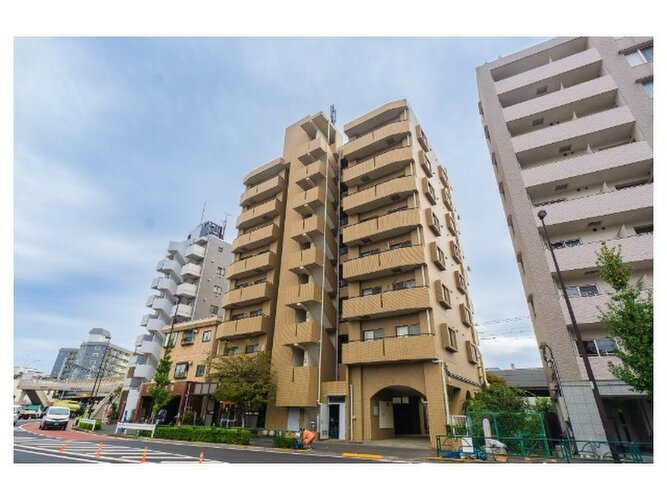 京成関屋駅まで徒歩2分。都市生活の利便性と充実感を得られる立地に佇んでいます。 京成関屋駅まで徒歩2分。都市生活の利便性と充実感を得られる立地に佇んでいます。