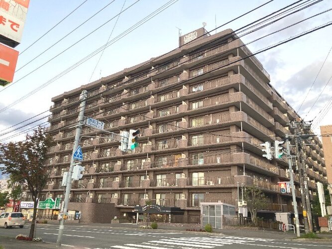 月寒中央駅まで徒歩1分! 月寒中央駅まで徒歩1分!