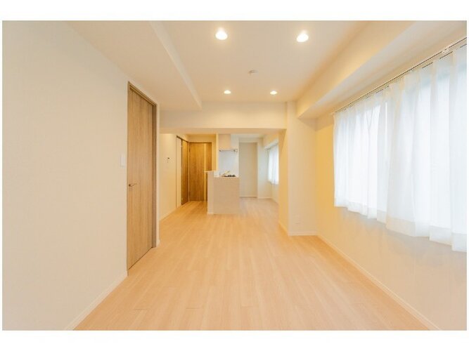 爽やかな風がそよぐ光に溢れた空間。清々しい気持ちになるお部屋です。