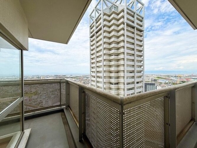 バルコニー バルコニー