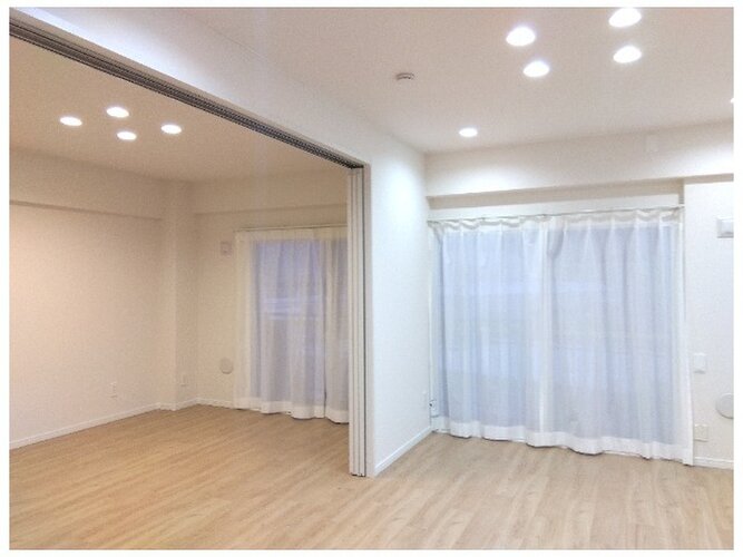 爽やかな風がそよぐ光に溢れた空間。清々しい気持ちになるお部屋です。 爽やかな風がそよぐ光に溢れた空間。清々しい気持ちになるお部屋です。