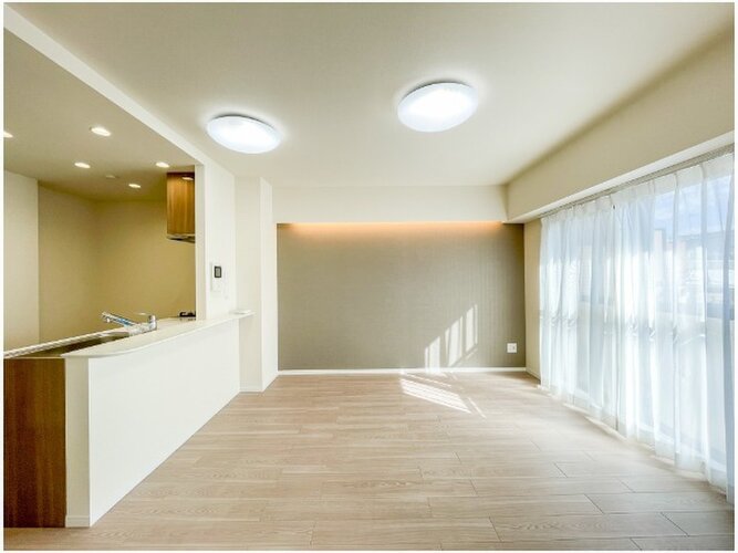 陽当り良好なＬＤＫは、温かな陽光が帰ってきたくなる場所、安心できる場所としてリビングを演出します。