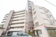生麦駅まで徒歩7分。都市生活の利便性と充実感を得られる立地に佇んでいます。 生麦駅まで徒歩7分。都市生活の利便性と充実感を得られる立地に佇んでいます。