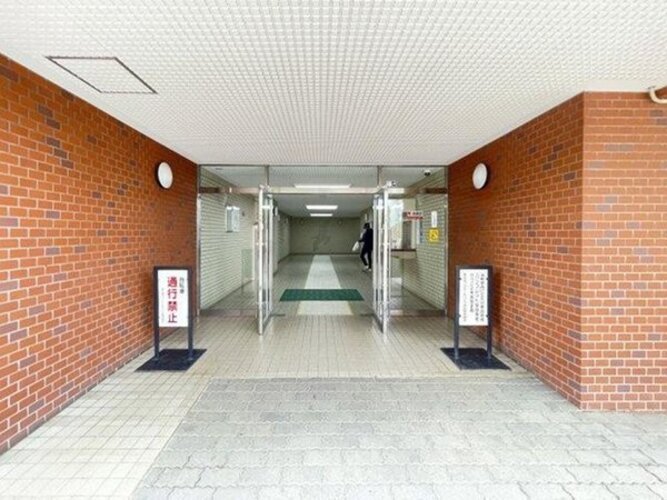 エントランス エントランス