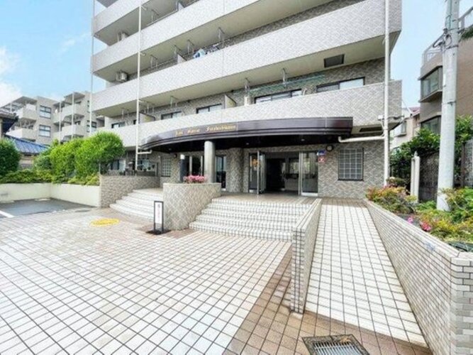 エントランス エントランス