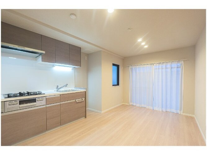 内装はシンプルに落ち着きのある空間にしています。ゆったりとしたひとときを過ごせそうです♪