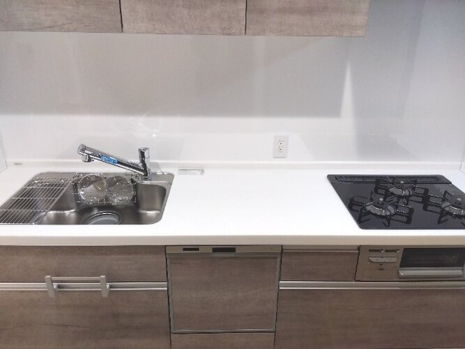 テンポよく進む調理。サクサク進められる後片付け。スタイリッシュなキッチンがサポートいたします。