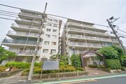 鮮やかな緑を効果的に纏った外観。爽やかな風がそよぐ心温まるお部屋へ優しく誘います。 鮮やかな緑を効果的に纏った外観。爽やかな風がそよぐ心温まるお部屋へ優しく誘います。