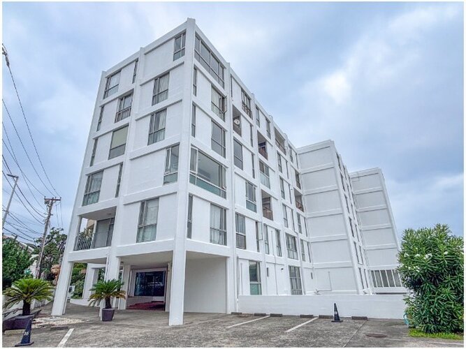 どこか余裕を感じさせるシャープなフォルムで佇む外観は、晴天の空と合わせる事で堂々たる趣を見せます。 どこか余裕を感じさせるシャープなフォルムで佇む外観は、晴天の空と合わせる事で堂々たる趣を見せます。