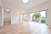 リビングとダイニング、2つの空間機能を使い分ける発想が、ライフスタイルに新しいゆとりをもたらします。 リビングとダイニング、2つの空間機能を使い分ける発想が、ライフスタイルに新しいゆとりをもたらします。