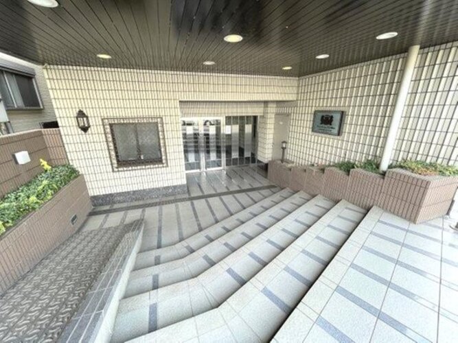 エントランス エントランス