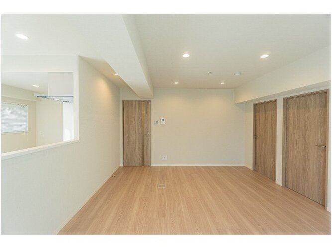 爽やかな風がそよぐ光に溢れた空間。清々しい気持ちになるお部屋です。