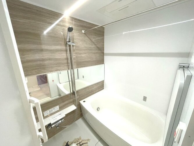 お風呂に求める心地良い癒しの時間のために、機能性とデザイン性に重点を置き、寛ぎの空間を演出しました。