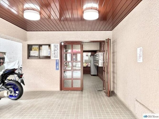 エントランス エントランス