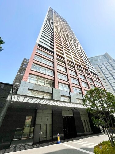 重厚感あふれる高級マンションという印象を与えてくれます。そのデザインは住むほどに実感が増すものです。