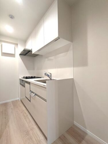 暮らしの中で輝き続けるキッチン。日々の調理を快適にサポート。あなたの暮らしに寄り添うキッチンです。 暮らしの中で輝き続けるキッチン。日々の調理を快適にサポート。あなたの暮らしに寄り添うキッチンです。