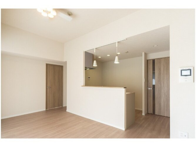 爽やかな風がそよぐ光に溢れた空間。清々しい気持ちになるお部屋です。