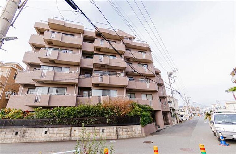 物件の状況、周辺環境や街並みなど掲載しきれない情報が現地にはあります。是非一度、現地をご確認下さい! 物件の状況、周辺環境や街並みなど掲載しきれない情報が現地にはあります。是非一度、現地をご確認下さい!