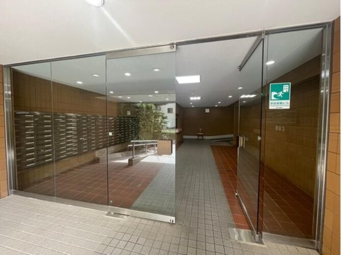 エントランス エントランス