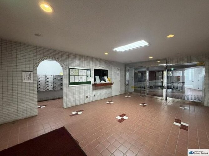 エントランス エントランス