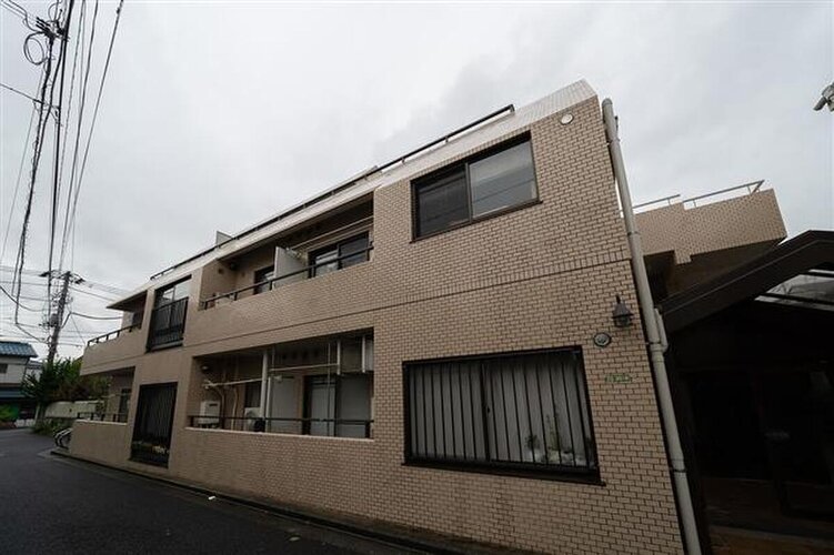 優しく迎えてくれる豊かな自然。四季の移り変わりを感じる心地よい場所となりそうです。 優しく迎えてくれる豊かな自然。四季の移り変わりを感じる心地よい場所となりそうです。