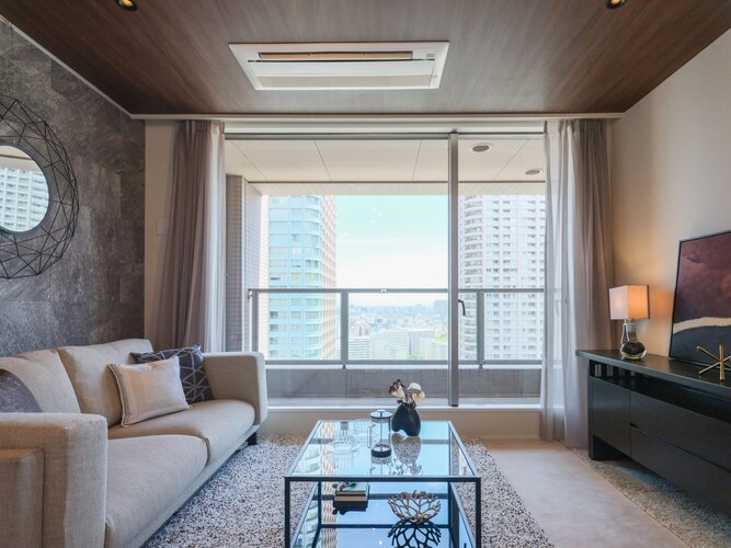 流行を先駆けながら、喧騒と一線を画す安らぎの居住空間がここにあります。開放感を享受したのびのびとした暮らしが叶うお部屋です。 流行を先駆けながら、喧騒と一線を画す安らぎの居住空間がここにあります。開放感を享受したのびのびとした暮らしが叶うお部屋です。