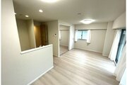 ほっと一息つけるような、安心できる空間です♪シンプルな内装は、ニーズが変わってもご活用頂けそうです。 ほっと一息つけるような、安心できる空間です♪シンプルな内装は、ニーズが変わってもご活用頂けそうです。