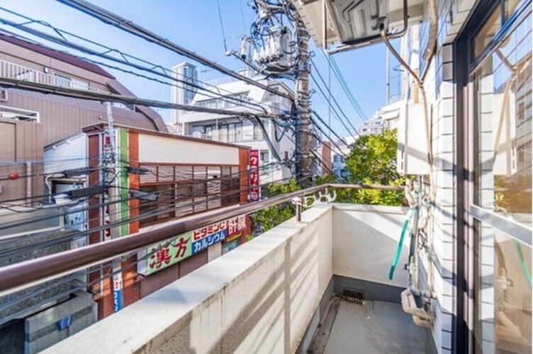 バルコニー バルコニー