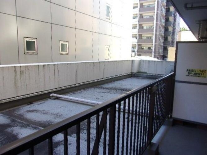 バルコニー バルコニー