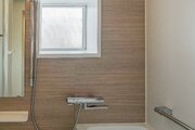 お風呂に求める心地良い癒しの時間のために、機能性とデザイン性に重点を置き、寛ぎの空間を演出しました。 お風呂に求める心地良い癒しの時間のために、機能性とデザイン性に重点を置き、寛ぎの空間を演出しました。