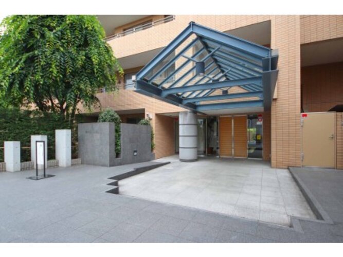 エントランス：2023年5月撮影