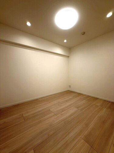 サービスルーム　約4.8帖