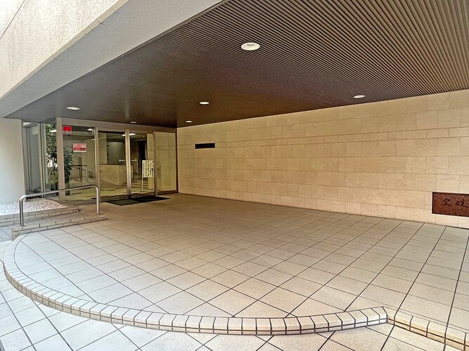 エントランス エントランス