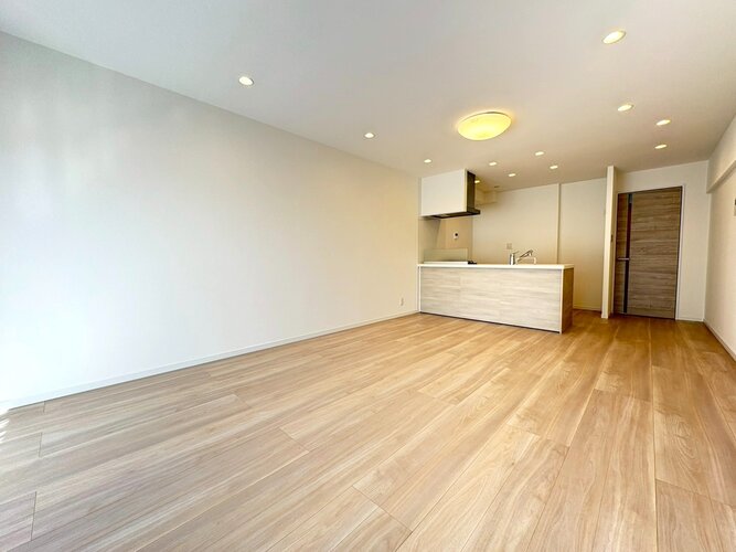 約18.6帖の広々LDK 約18.6帖の広々LDK