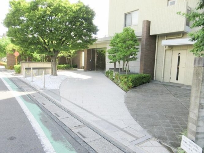 エントランス エントランス