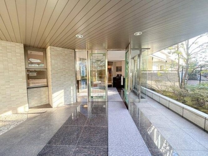 エントランス エントランス