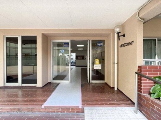 エントランス エントランス