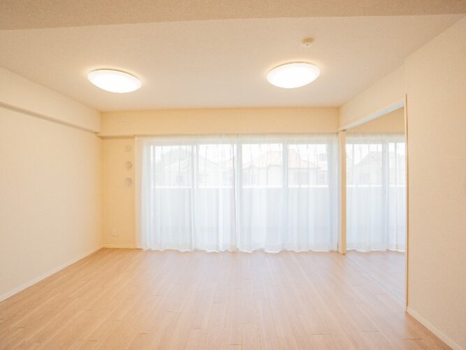 内装はシンプルに落ち着きのある空間にしています。ゆったりとしたひとときを過ごせそうです♪内装はシンプルに落ち着きのある空間にしています。ゆったりとしたひとときを過ごせそうです♪ 内装はシンプルに落ち着きのある空間にしています。ゆったりとしたひとときを過ごせそうです♪内装はシンプルに落ち着きのある空間にしています。ゆったりとしたひとときを過ごせそうです♪