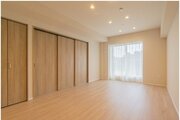 内装はシンプルに落ち着きのある空間にしています。ゆったりとしたひとときを過ごせそうです♪