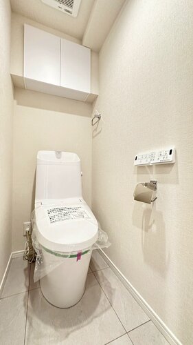 【トイレ】吊戸棚あり