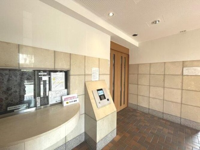 エントランス エントランス