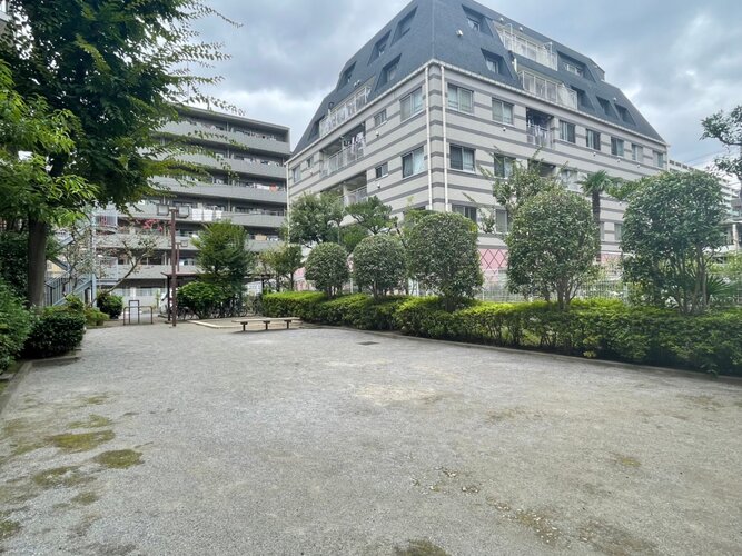 隣接公園 隣接公園