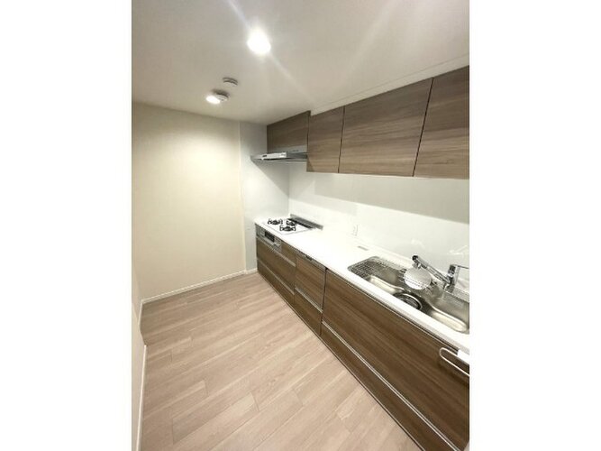 暮らしの中で輝き続けるキッチン。日々の調理を快適にサポート。あなたの暮らしに寄り添うキッチンです。 暮らしの中で輝き続けるキッチン。日々の調理を快適にサポート。あなたの暮らしに寄り添うキッチンです。