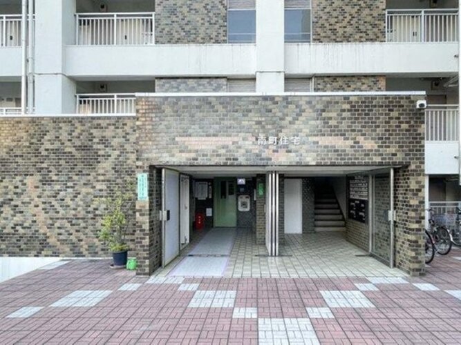 エントランス エントランス