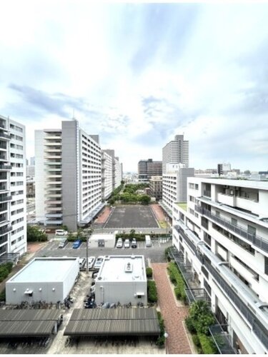 スッキリ爽快な景色が広がります。心地良い開放感が暮らしにゆとりと充足感をもたらします。 スッキリ爽快な景色が広がります。心地良い開放感が暮らしにゆとりと充足感をもたらします。