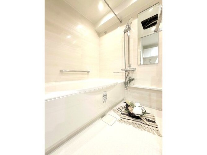 ホッと一息つける癒しの空間バスルーム。機能が充実したスタイリッシュなデザインに仕上げました。 ホッと一息つける癒しの空間バスルーム。機能が充実したスタイリッシュなデザインに仕上げました。