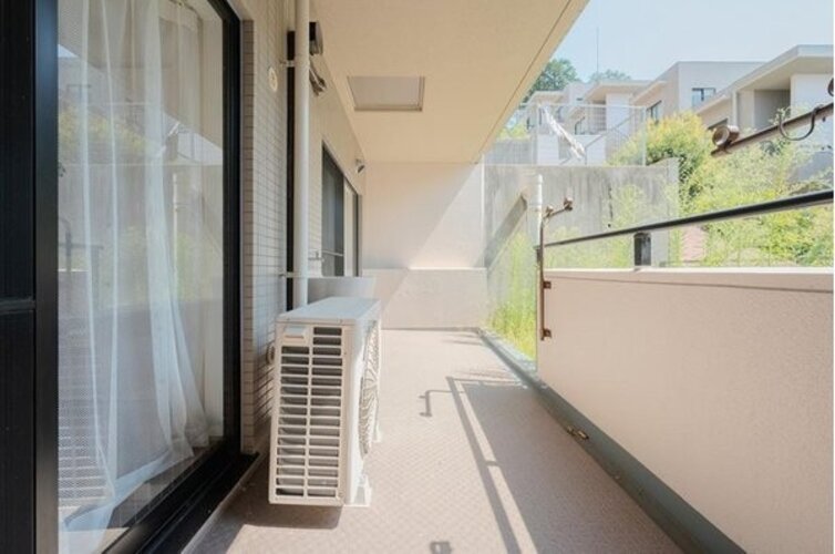 バルコニー バルコニー