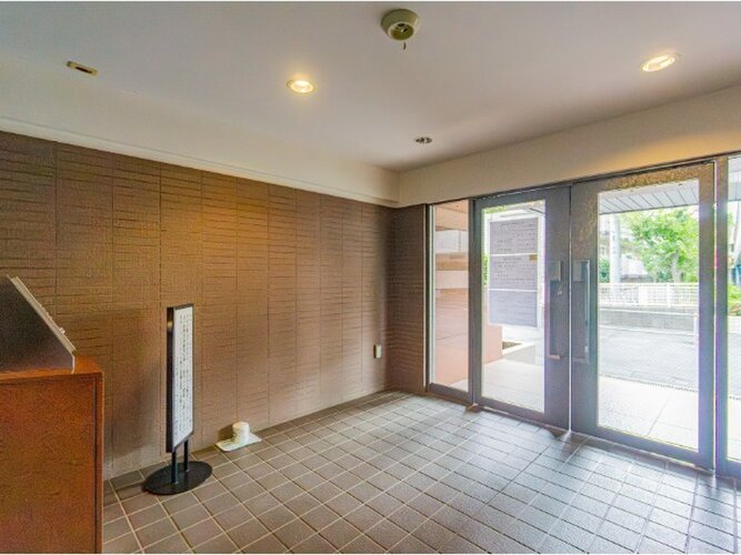 マンションはオートロック完備で安心のセキュリティ! マンションはオートロック完備で安心のセキュリティ!