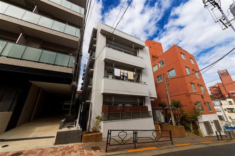 生活が送りやすい低層マンション。都市機能の利便性と緑豊かな住環境で充実した暮らしを♪ 生活が送りやすい低層マンション。都市機能の利便性と緑豊かな住環境で充実した暮らしを♪