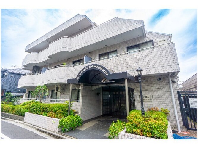 新江古田駅まで徒歩9分。都市生活の利便性と充実感を得られる立地に佇んでいます。 新江古田駅まで徒歩9分。都市生活の利便性と充実感を得られる立地に佇んでいます。